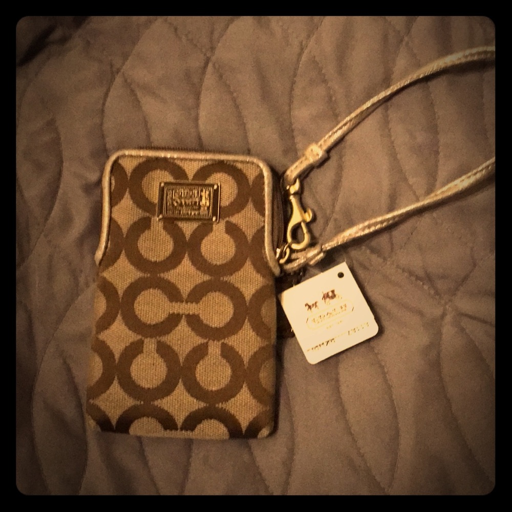 Never used Coach Poppy clutch/wristlet